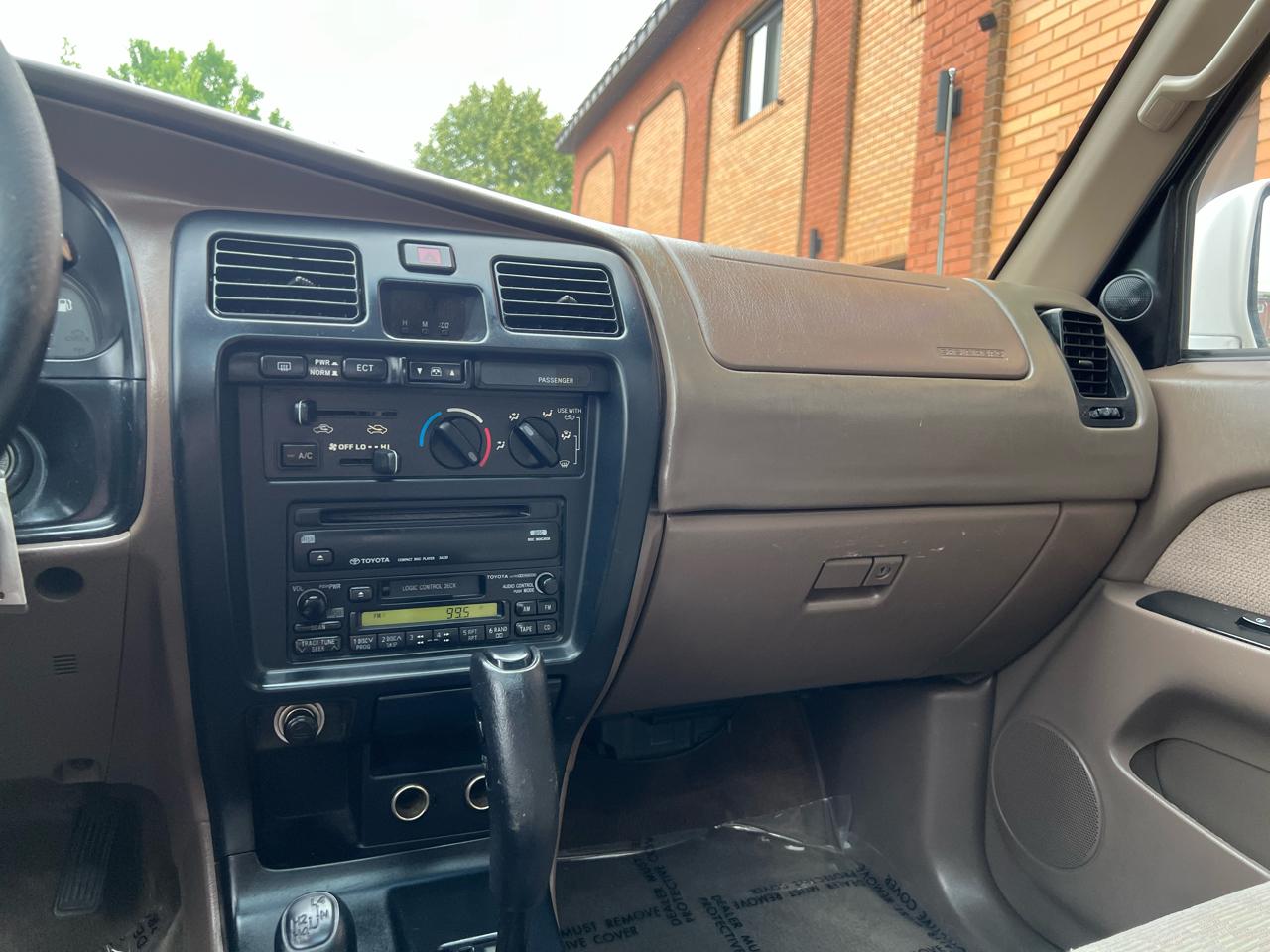 Toyota 4Runner SR5 4WD 1999