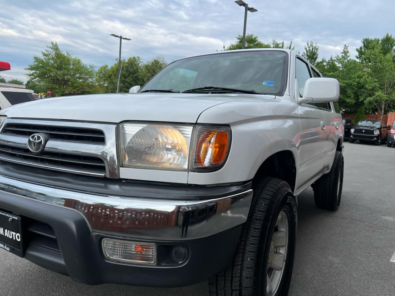 Toyota 4Runner SR5 4WD 1999