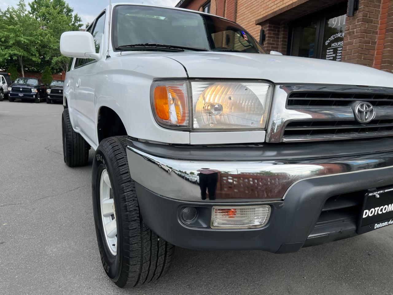 Toyota 4Runner SR5 4WD 1999