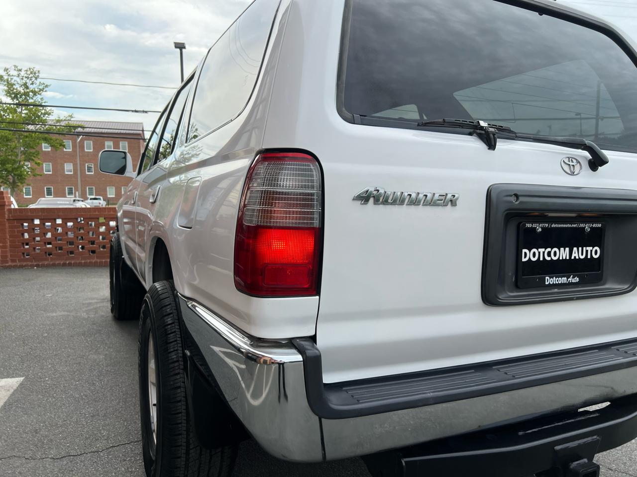 Toyota 4Runner SR5 4WD 1999