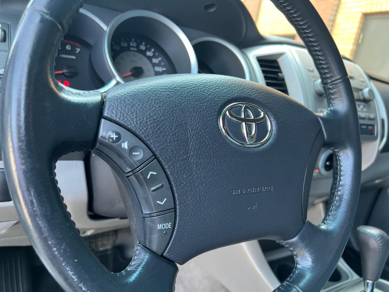 Toyota Tacoma Double Cab V6 4WD 2006