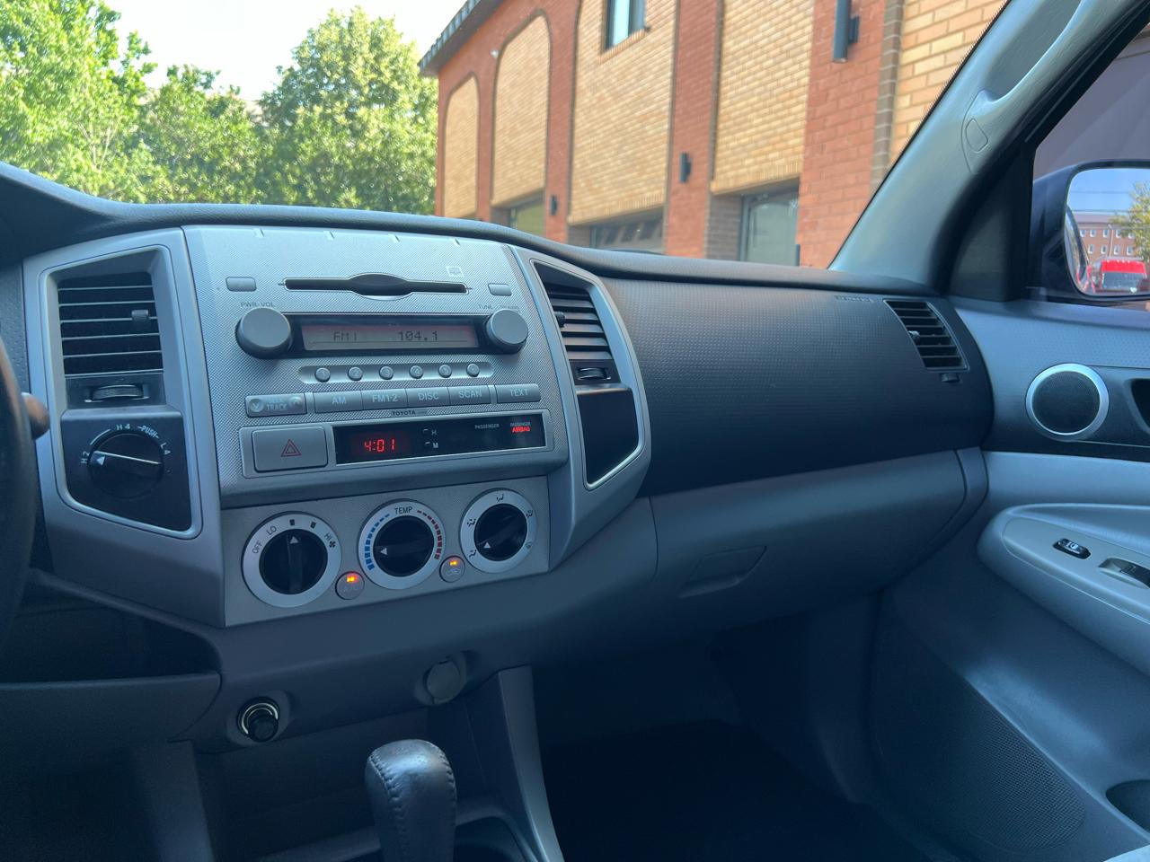 Toyota Tacoma Double Cab V6 4WD 2006