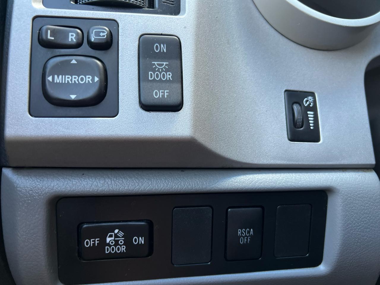 Toyota Tundra Limited Double Cab 5.7L 4WD 2008