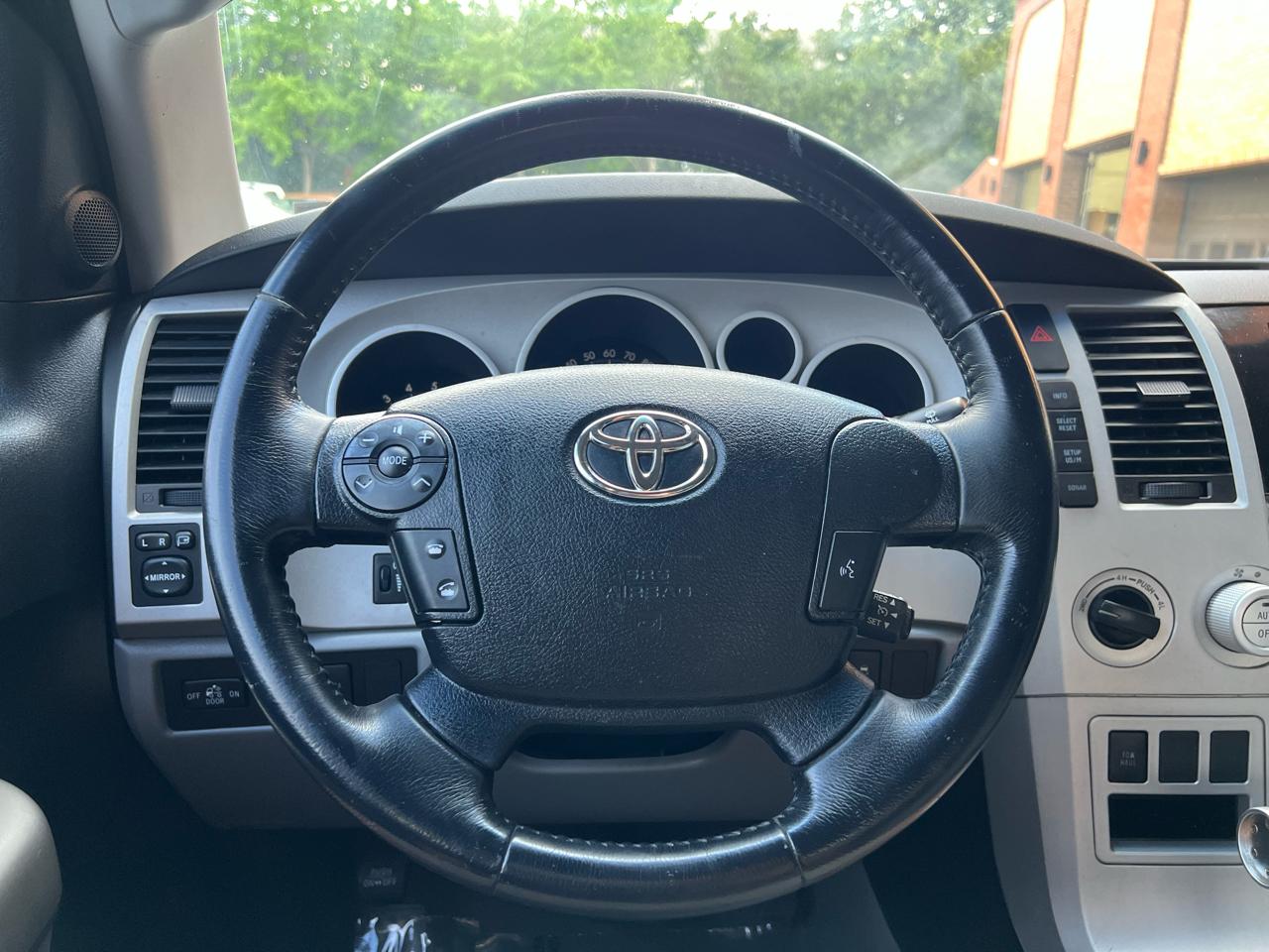 Toyota Tundra Limited Double Cab 5.7L 4WD 2008