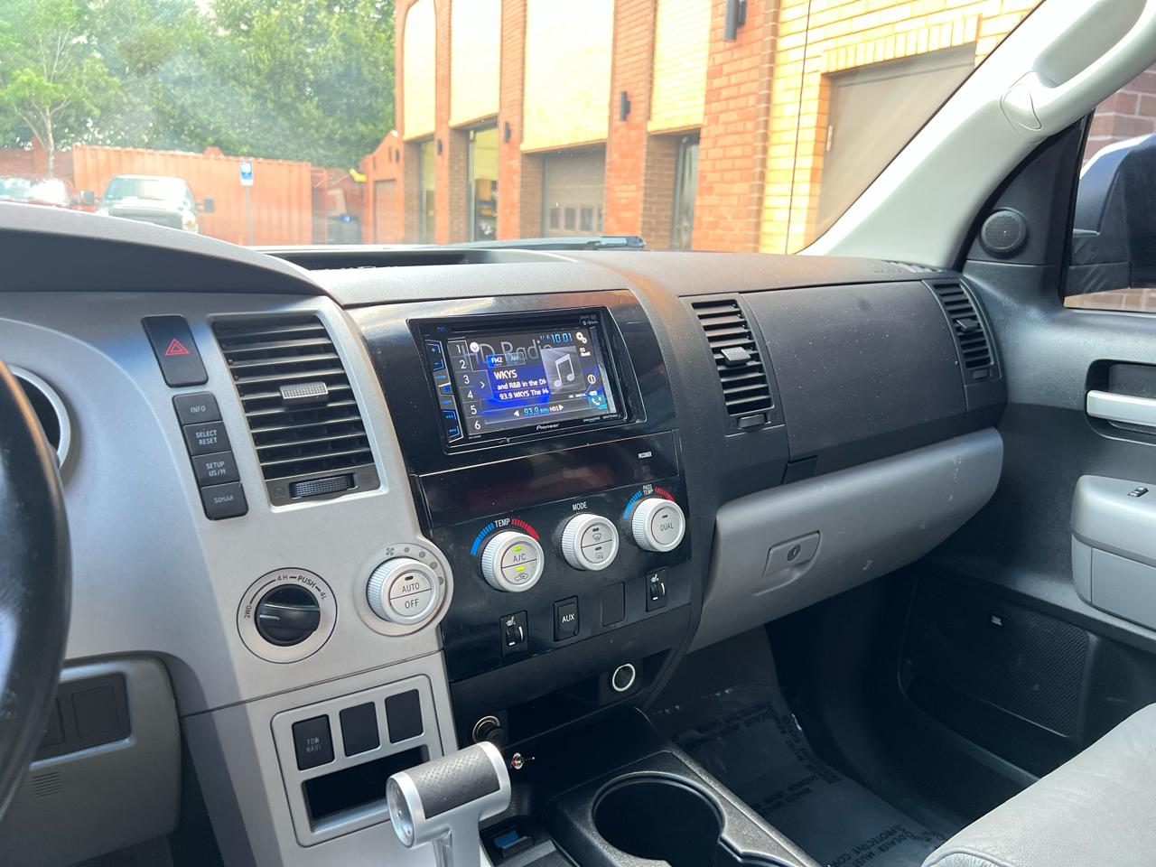 Toyota Tundra Limited Double Cab 5.7L 4WD 2008