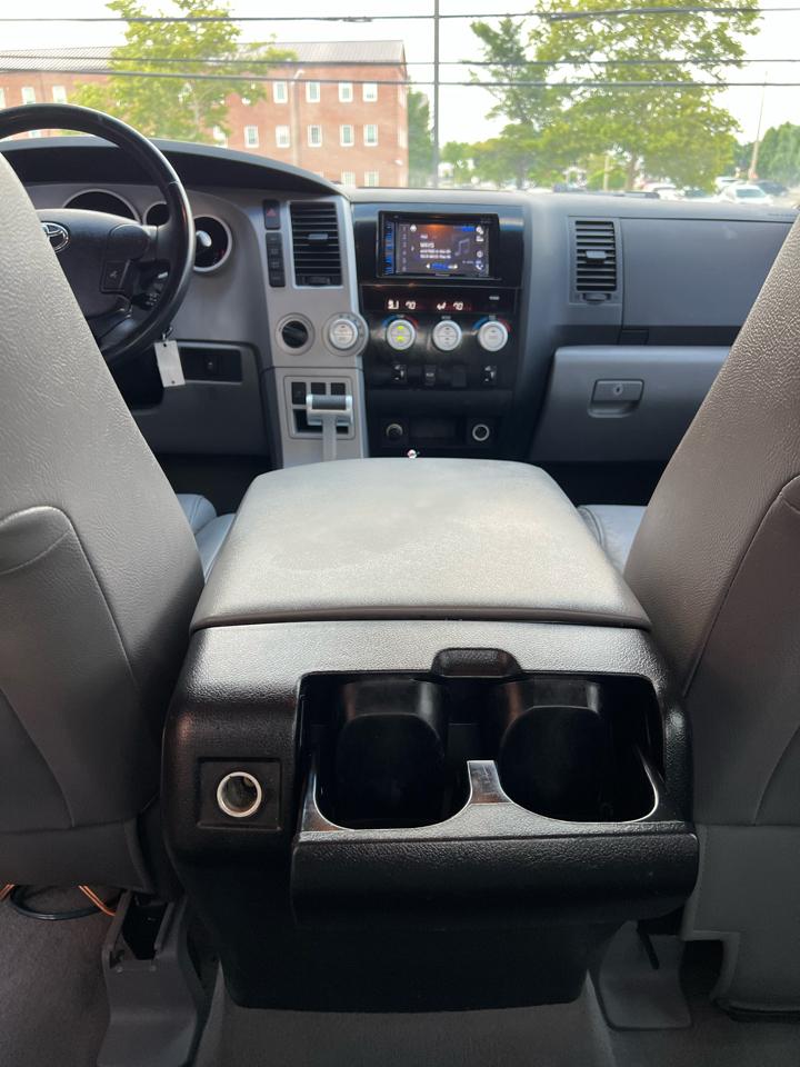 Toyota Tundra Limited Double Cab 5.7L 4WD 2008