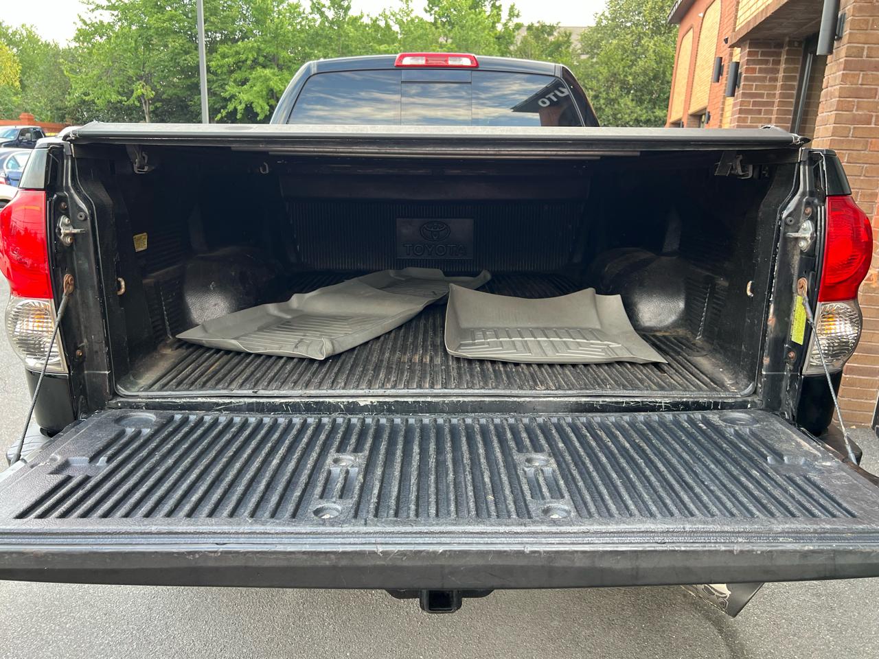 Toyota Tundra Limited Double Cab 5.7L 4WD 2008