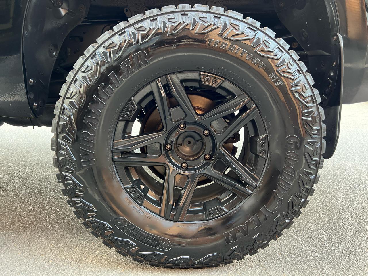 Toyota Tundra Limited Double Cab 5.7L 4WD 2008