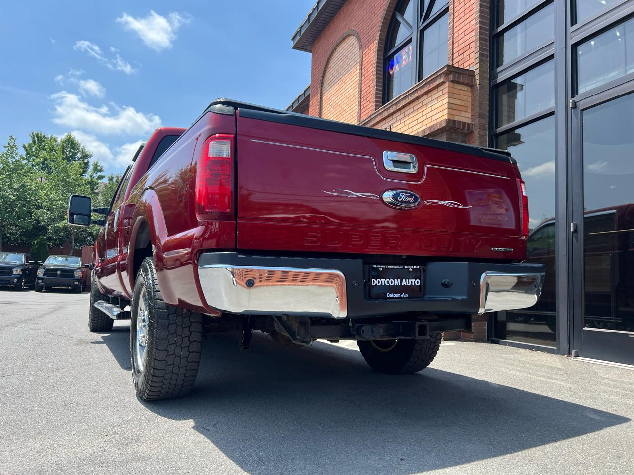 Ford F-250 SD Lariat Crew Cab Short Bed 4WD 2015