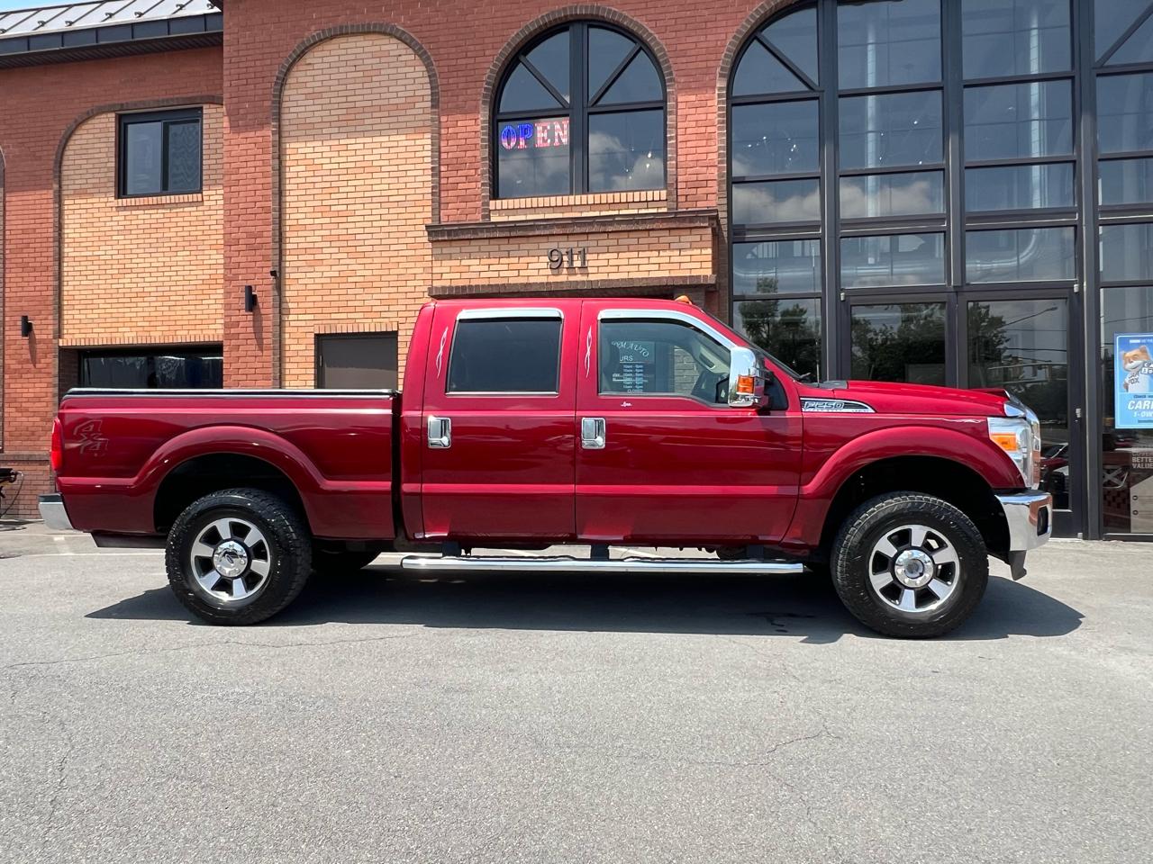 Ford F-250 SD Lariat Crew Cab Short Bed 4WD 2015