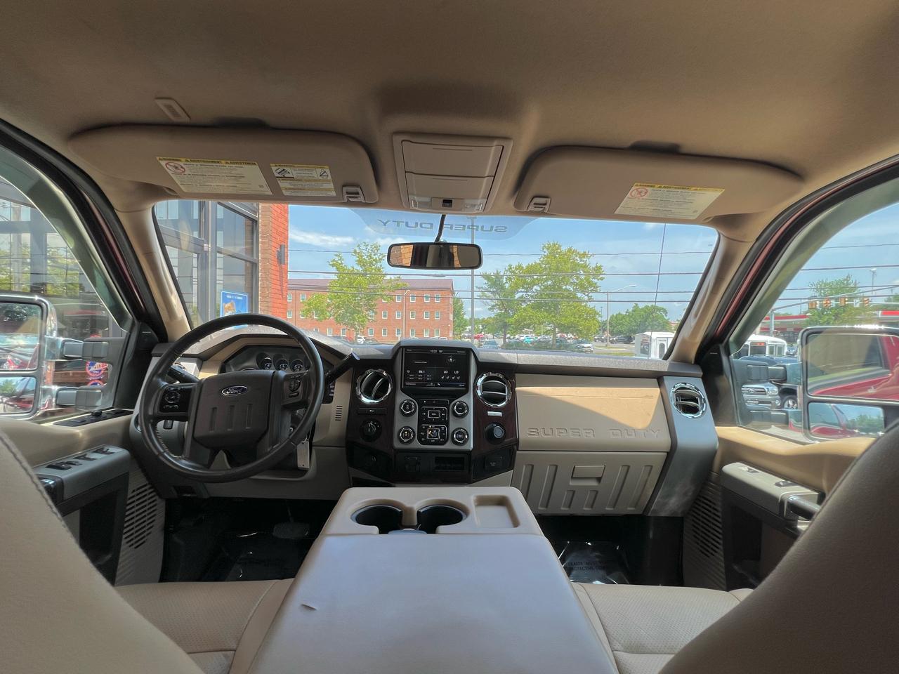 Ford F-250 SD Lariat Crew Cab Short Bed 4WD 2015