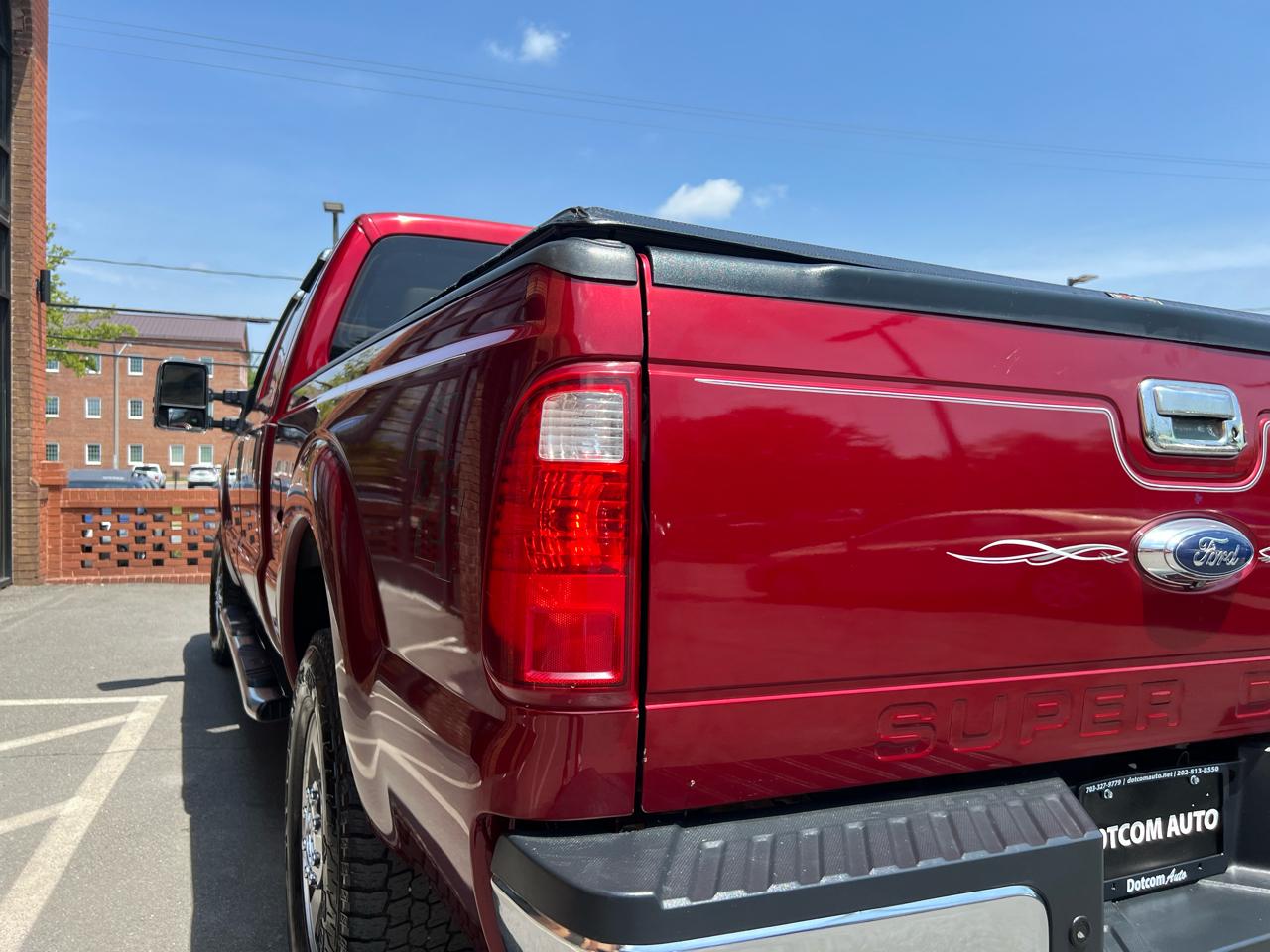 Ford F-250 SD Lariat Crew Cab Short Bed 4WD 2015