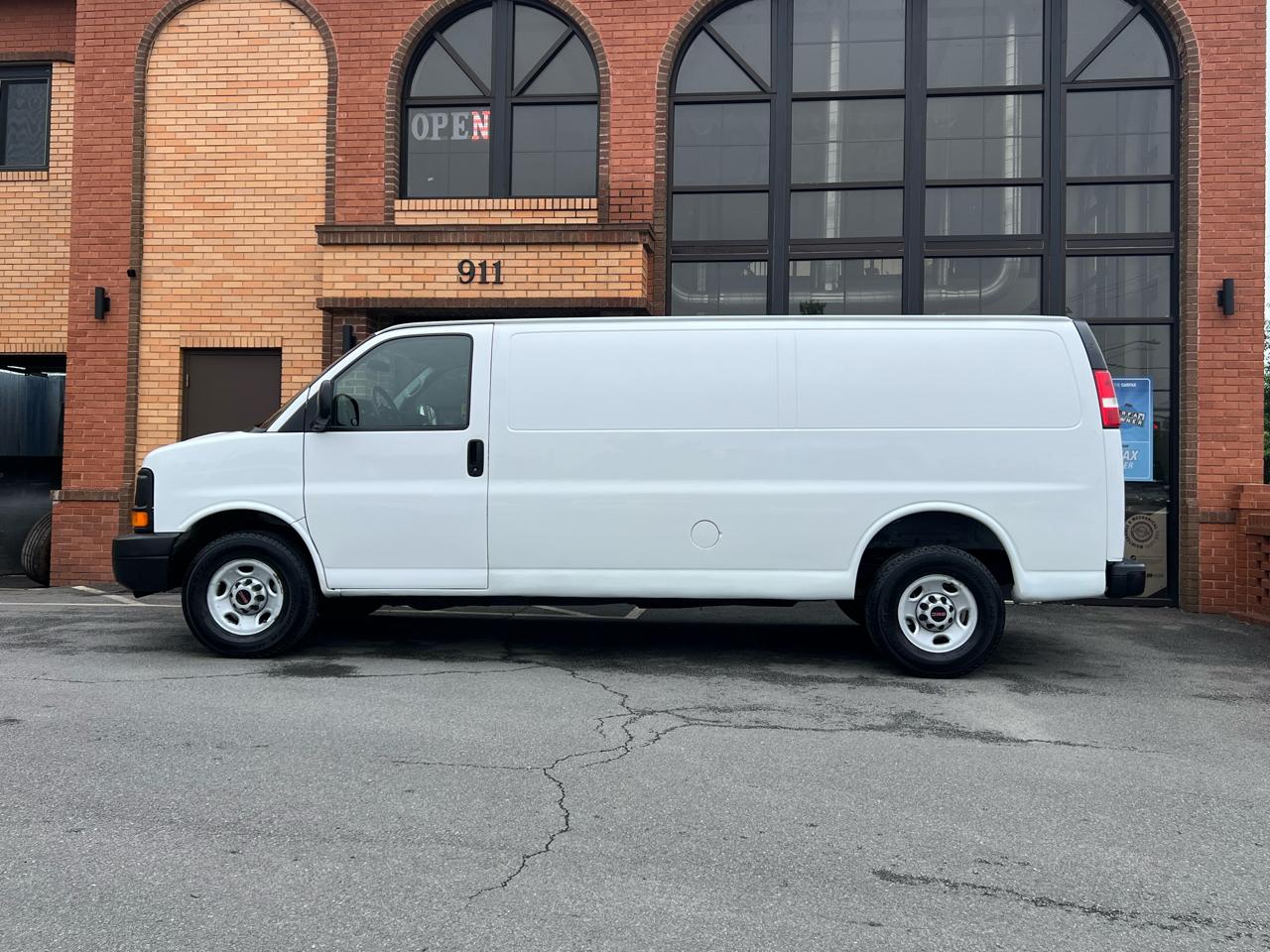GMC Savana G3500 Extended Cargo 2009