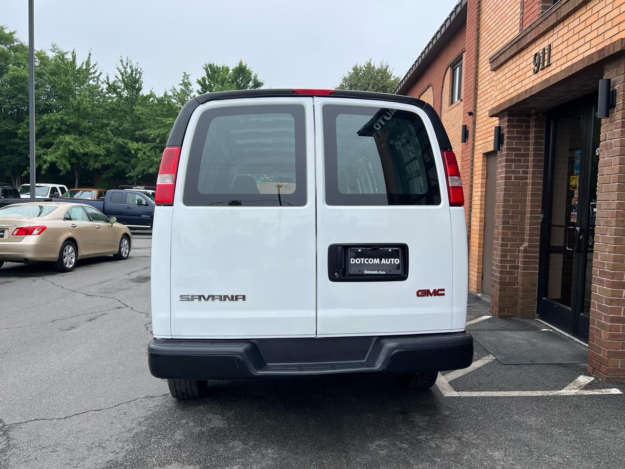 GMC Savana G3500 Extended Cargo 2009