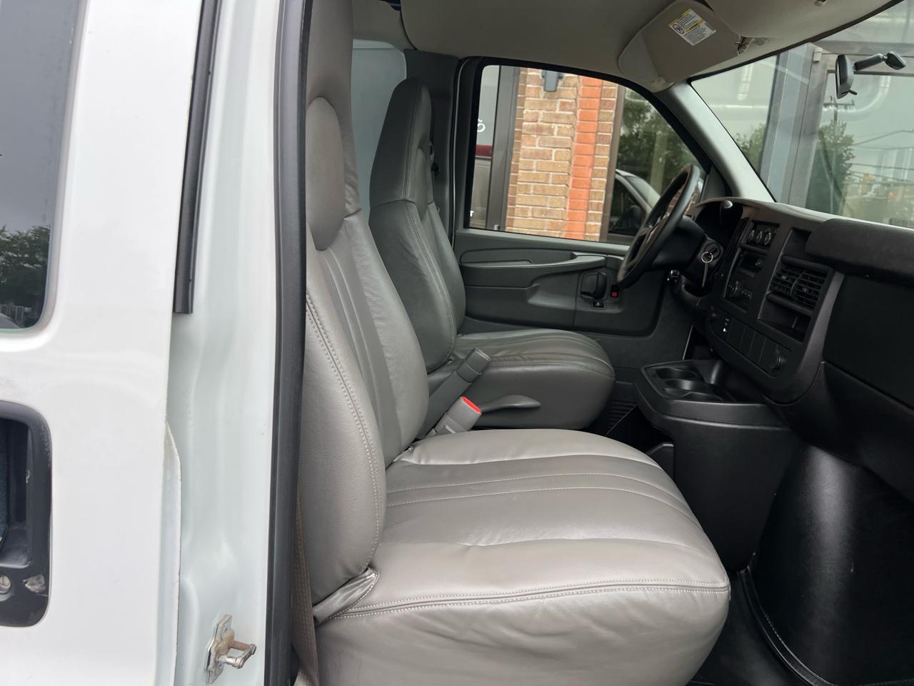 GMC Savana G3500 Extended Cargo 2009