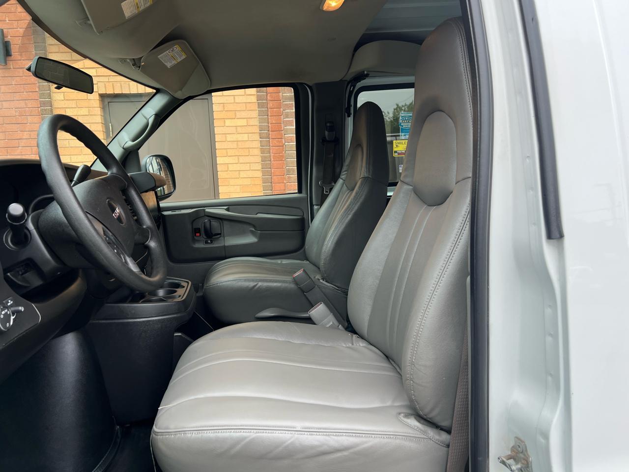 GMC Savana G3500 Extended Cargo 2009