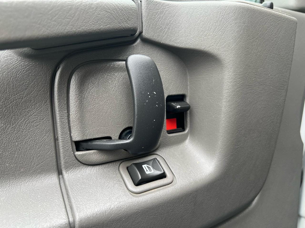 GMC Savana G3500 Extended Cargo 2009