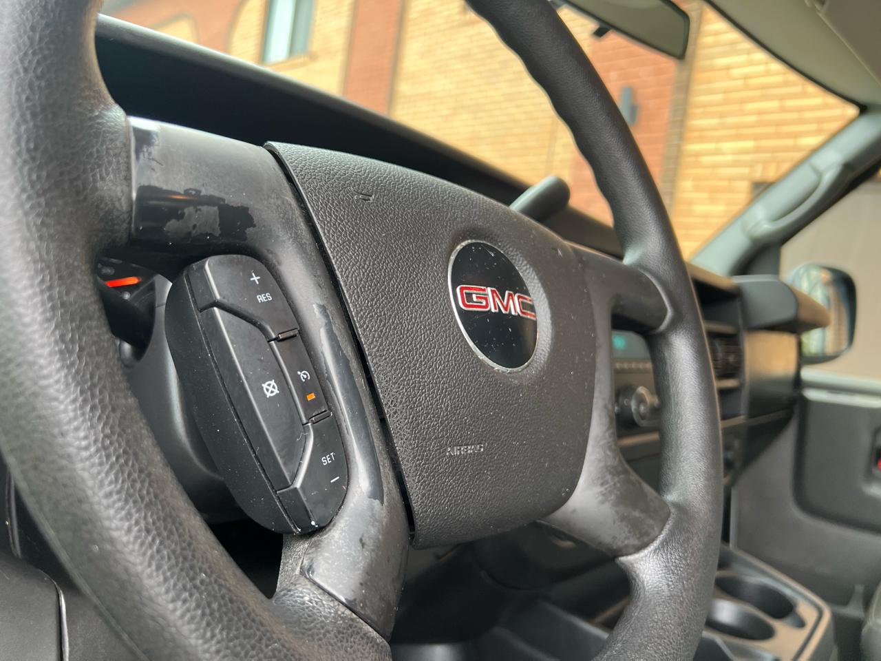 GMC Savana G3500 Extended Cargo 2009