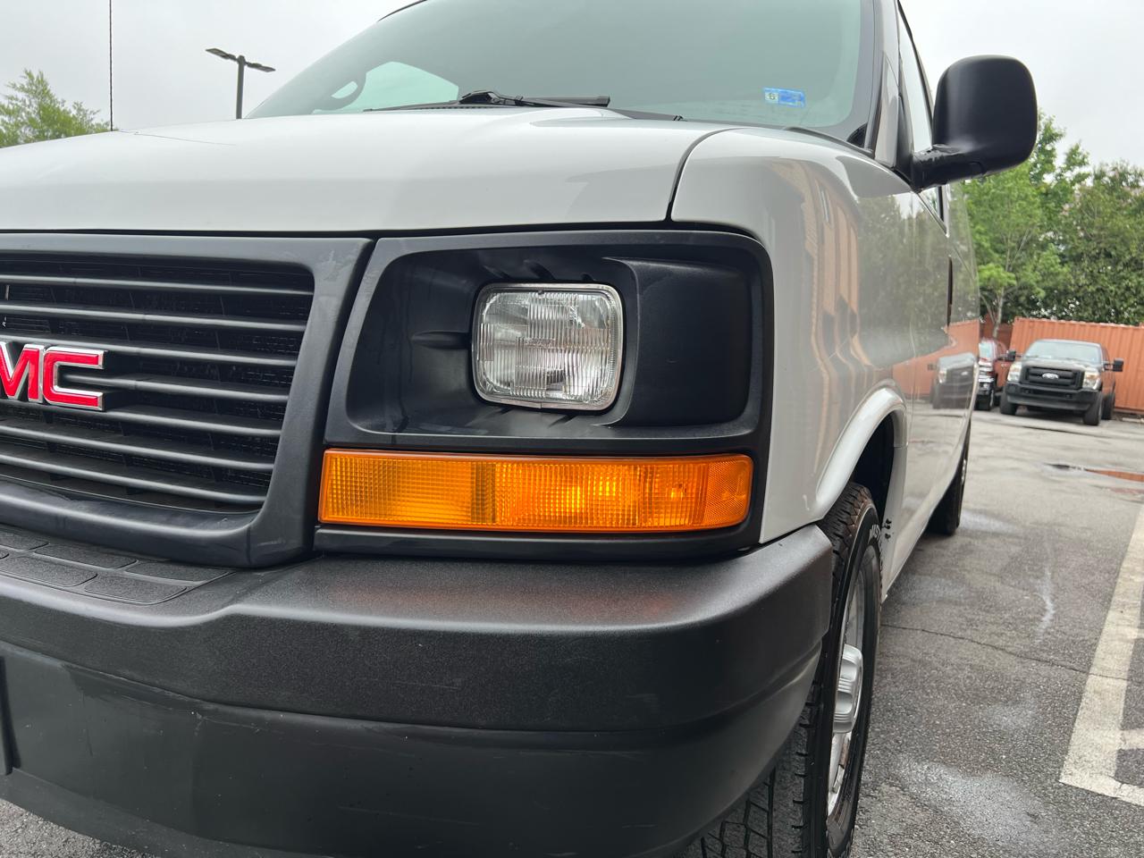 GMC Savana G3500 Extended Cargo 2009