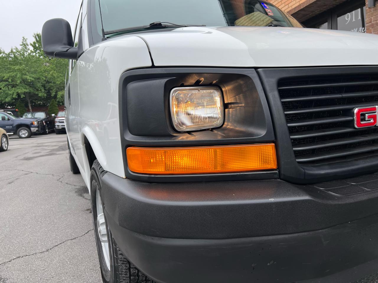 GMC Savana G3500 Extended Cargo 2009