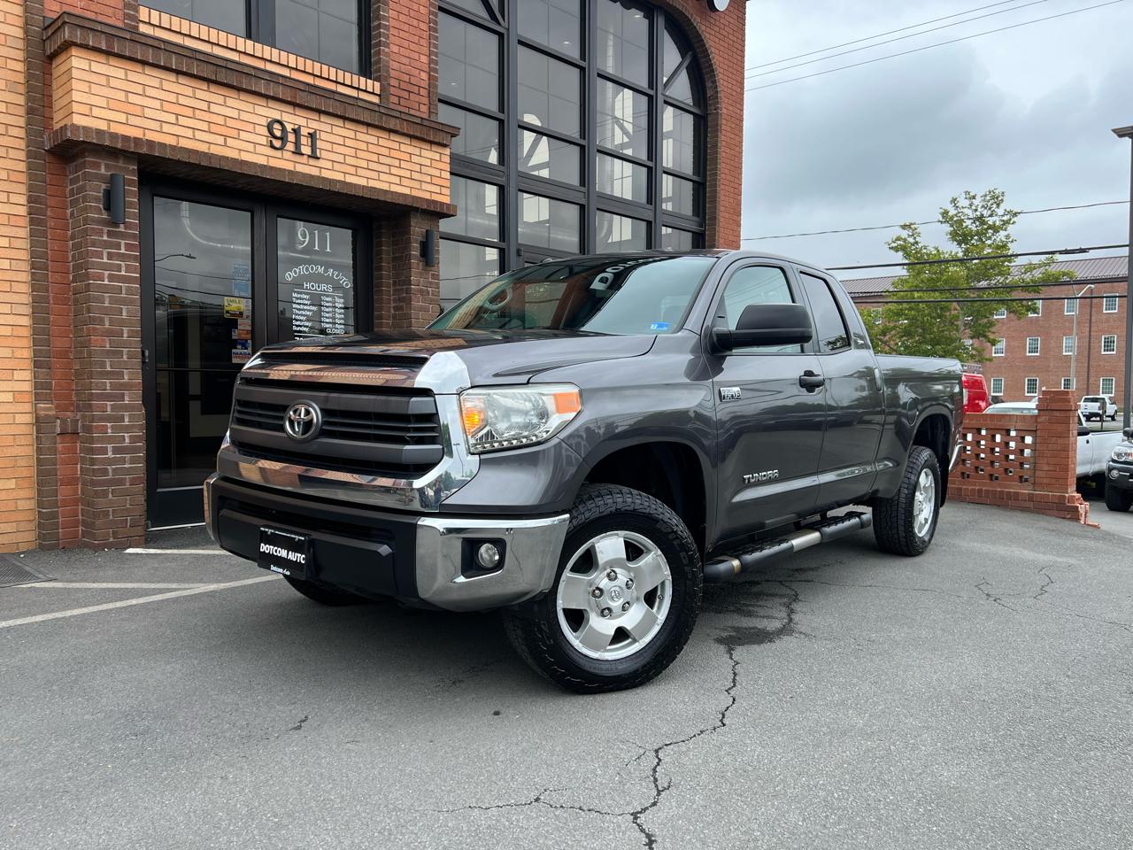 Toyota Tundra SR5 5.7L V8 Double Cab 4WD 2014