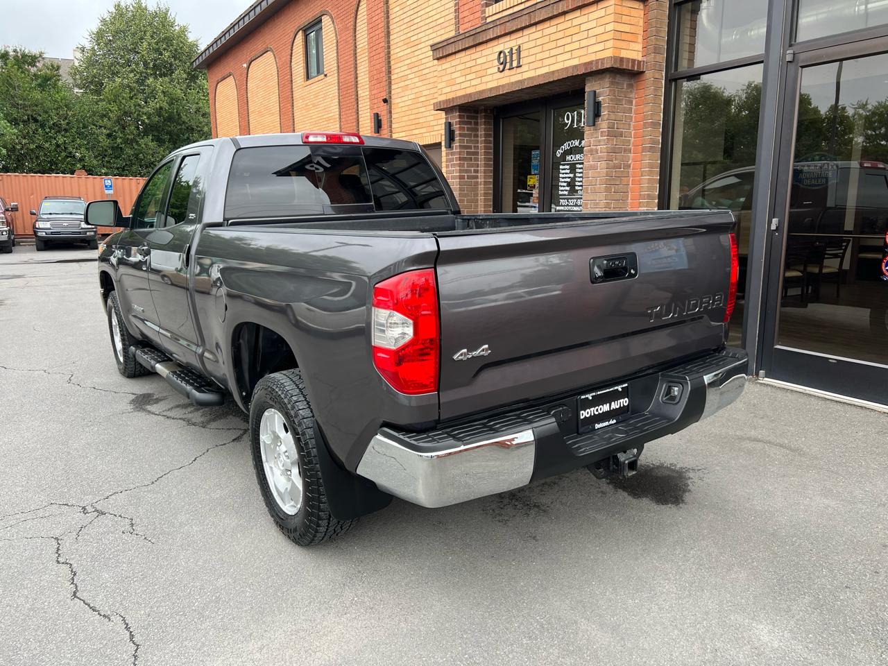 Toyota Tundra SR5 5.7L V8 Double Cab 4WD 2014