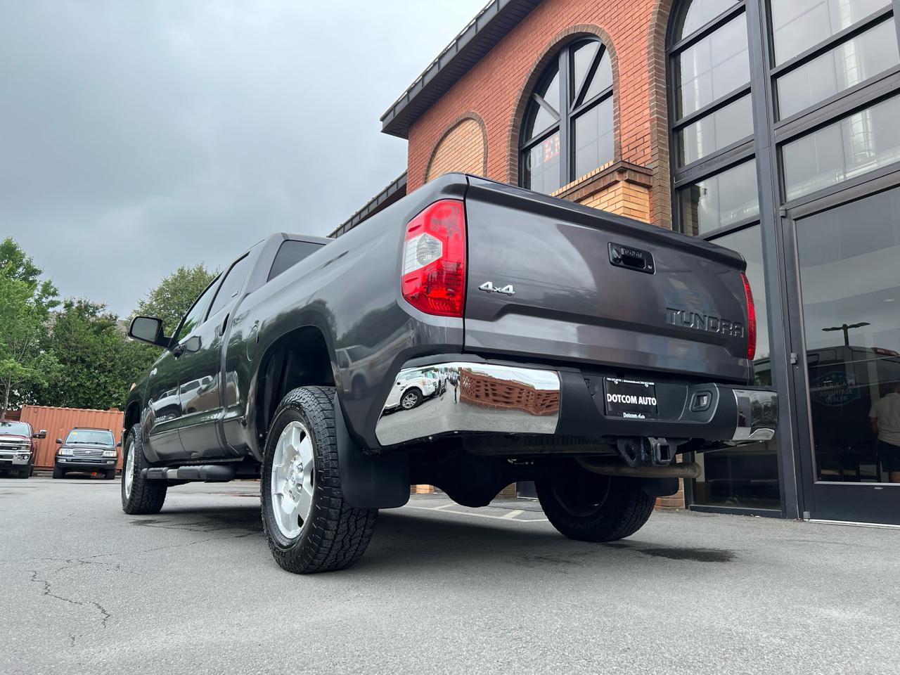 Toyota Tundra SR5 5.7L V8 Double Cab 4WD 2014