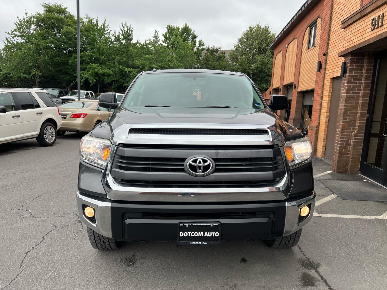 Toyota Tundra SR5 5.7L V8 Double Cab 4WD 2014