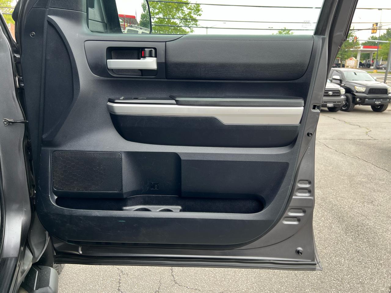 Toyota Tundra SR5 5.7L V8 Double Cab 4WD 2014