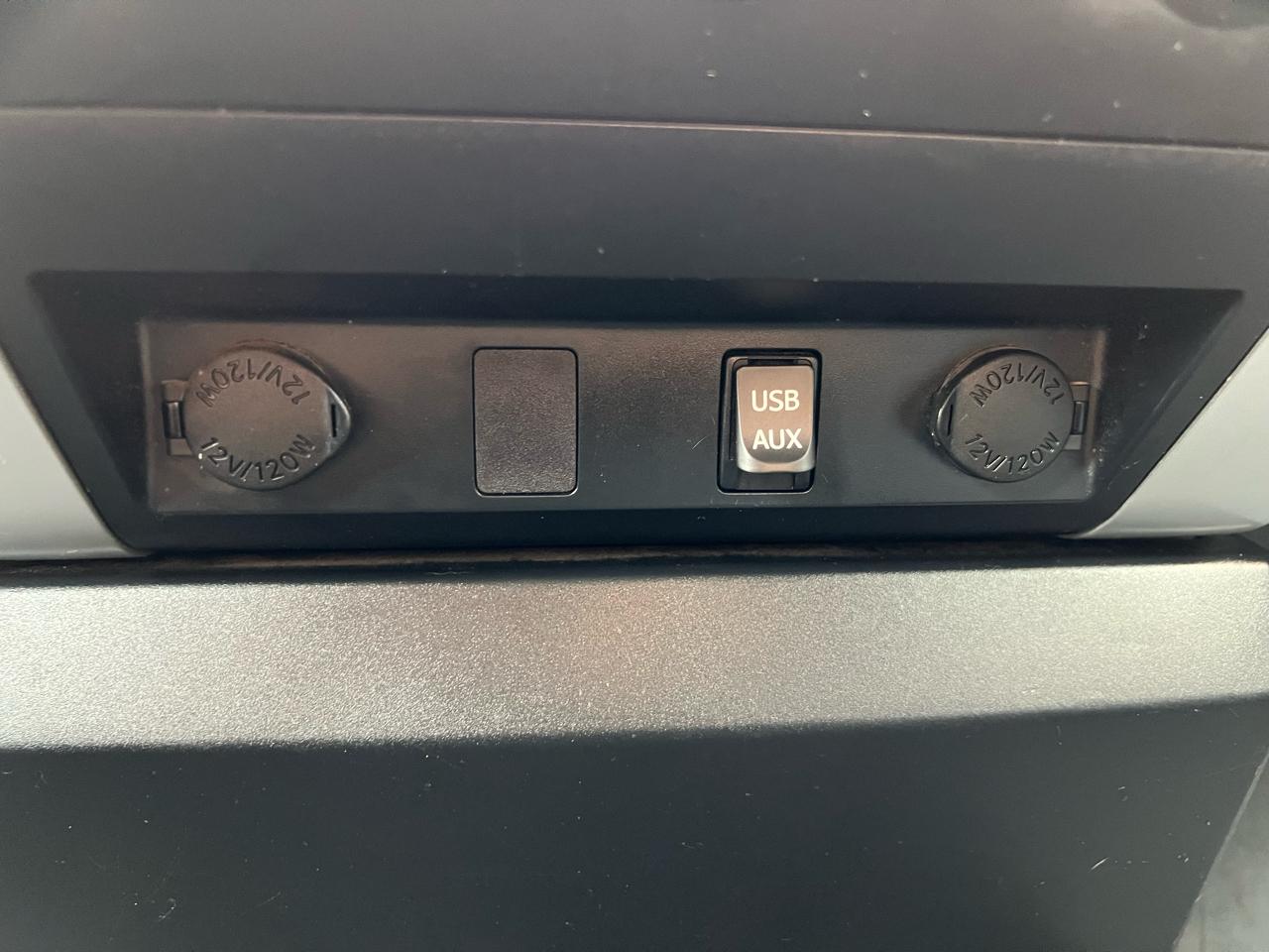 Toyota Tundra SR5 5.7L V8 Double Cab 4WD 2014