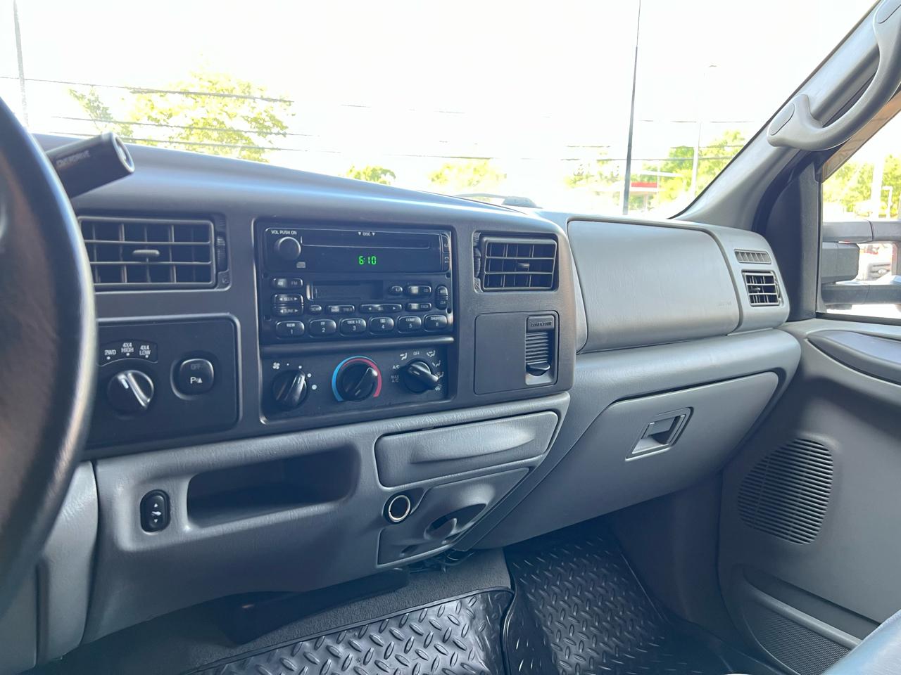 Ford F-350 SD Lariat Crew Cab Long Bed 4WD 2002