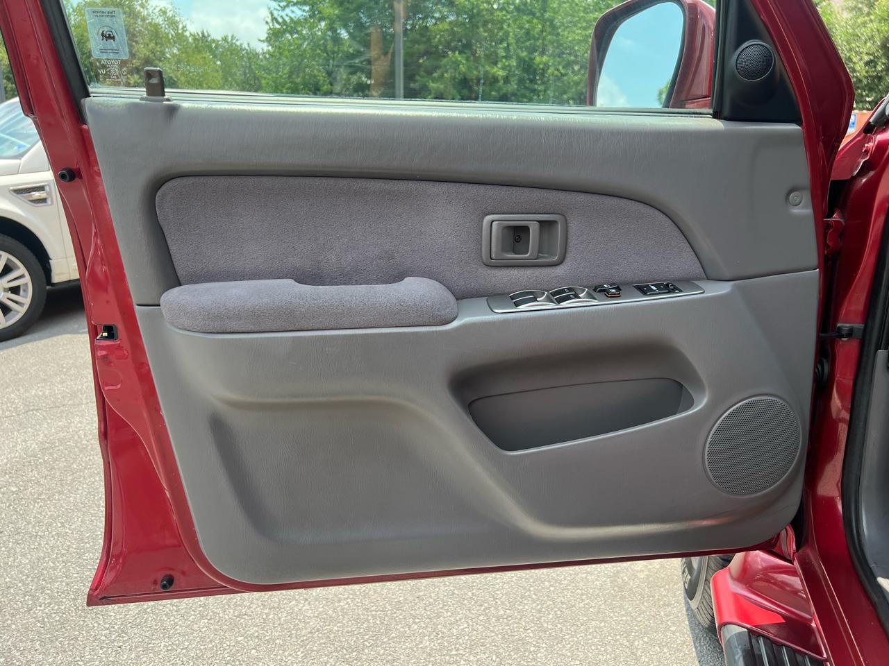 Toyota 4Runner SR5 2WD 2002