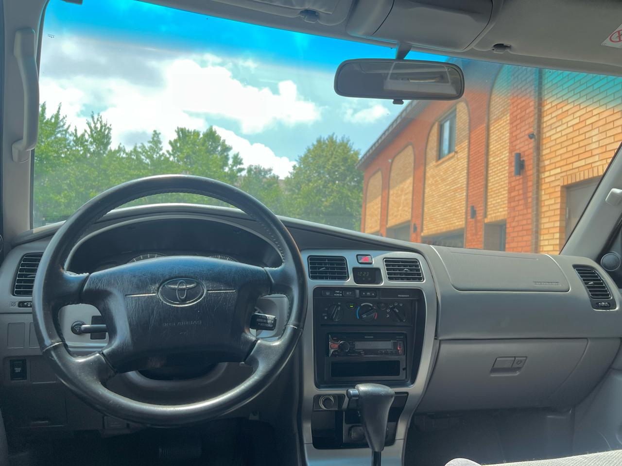 Toyota 4Runner SR5 2WD 2002