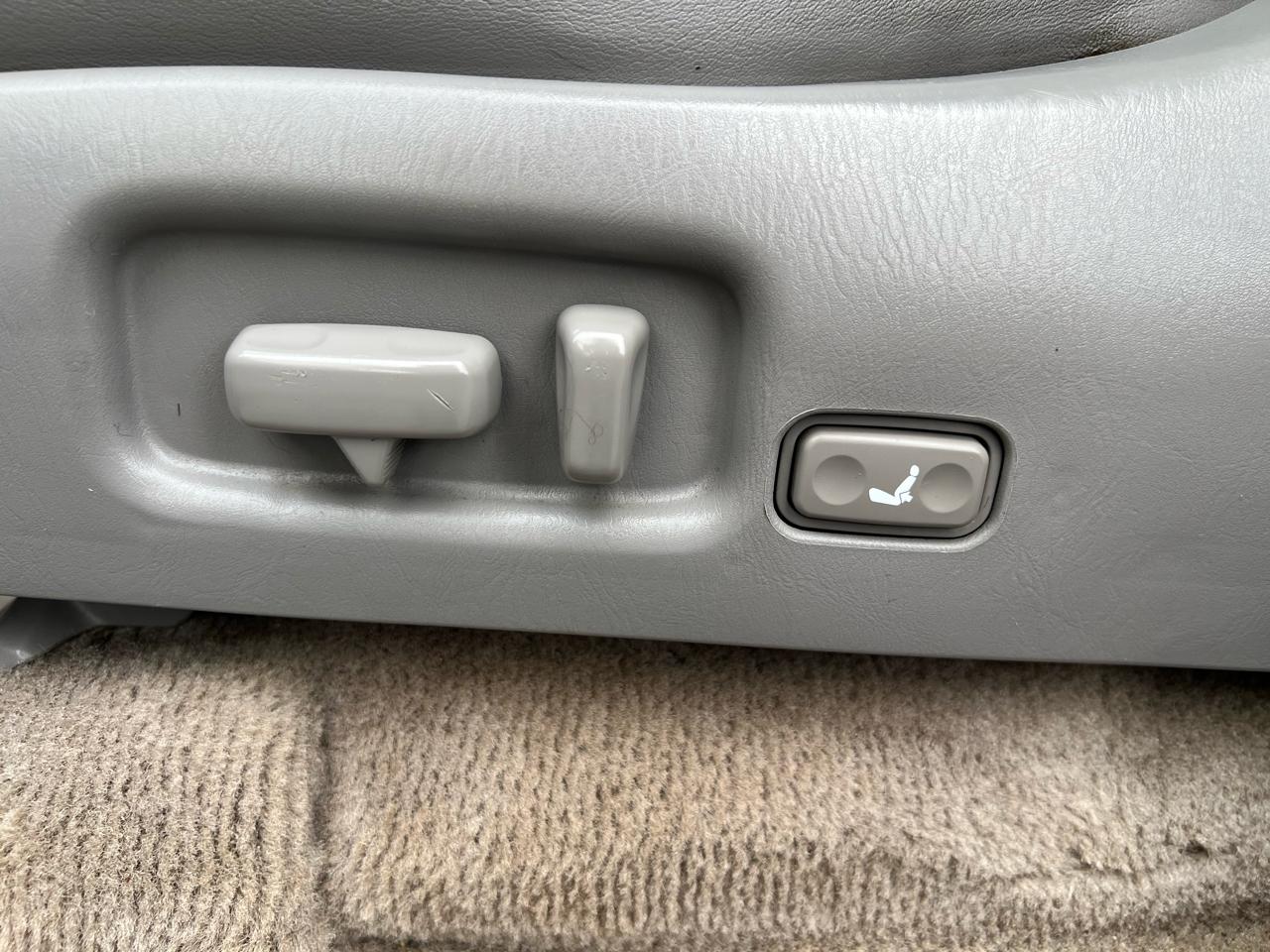Toyota Land Cruiser 4WD 2003