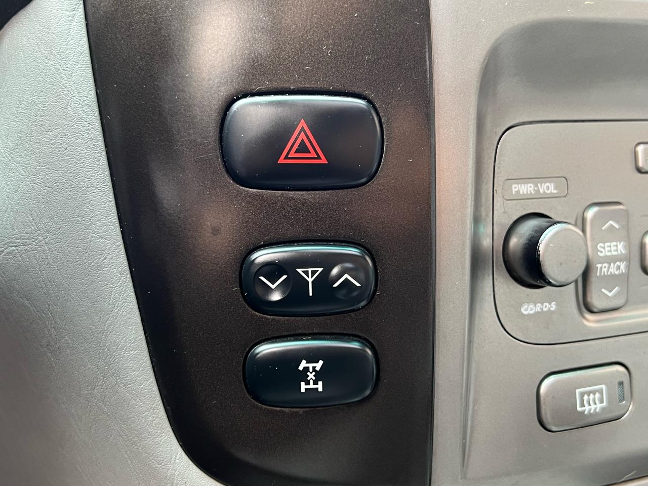 Toyota Land Cruiser 4WD 2003