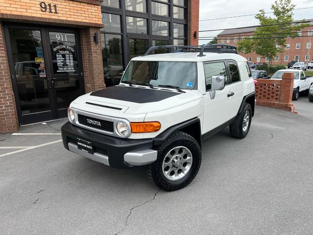 White 2013 Toyota FJ Cruiser SUV / Crossover Four-Wheel Drive Automatic