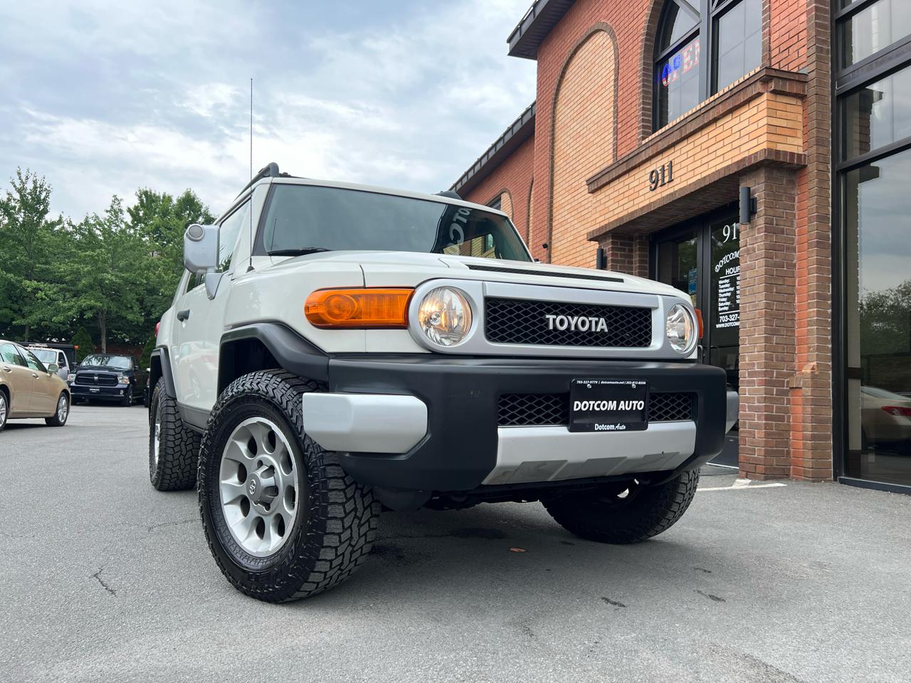 Toyota FJ Cruiser 4WD MT 2013