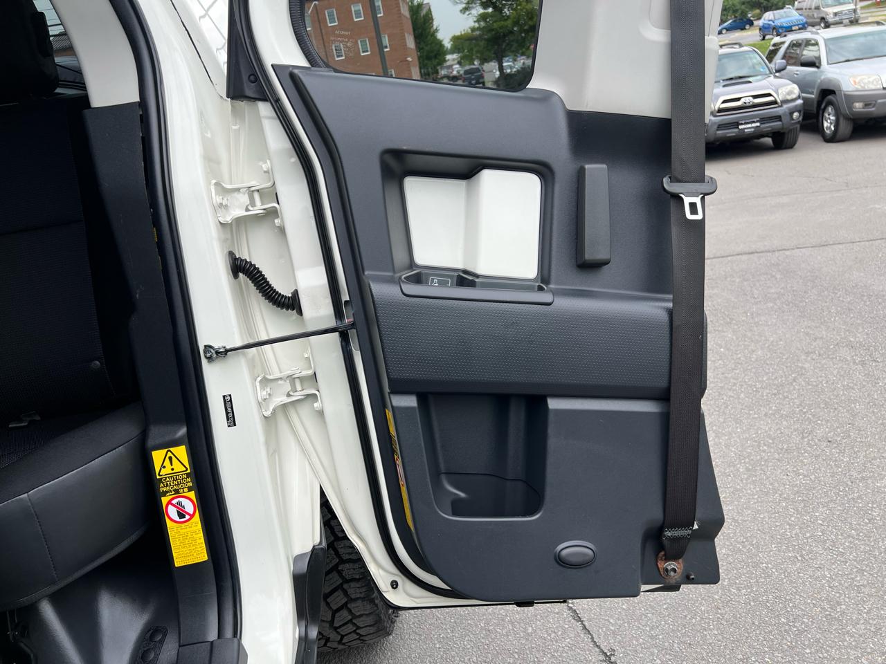 Toyota FJ Cruiser 4WD MT 2013