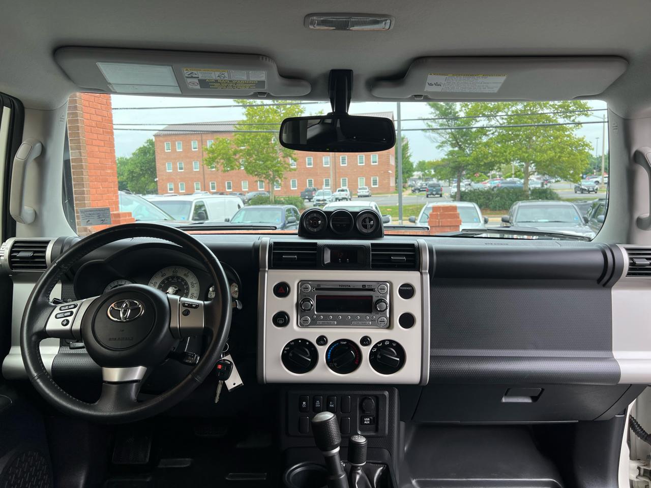 Toyota FJ Cruiser 4WD MT 2013