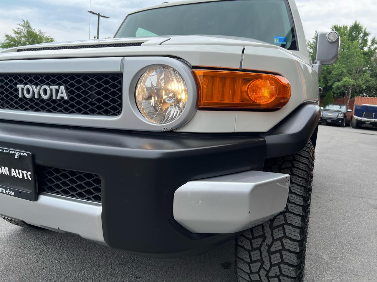 Toyota FJ Cruiser 4WD MT 2013