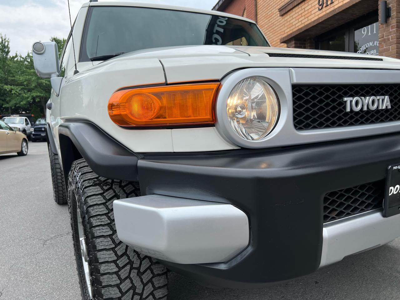 Toyota FJ Cruiser 4WD MT 2013