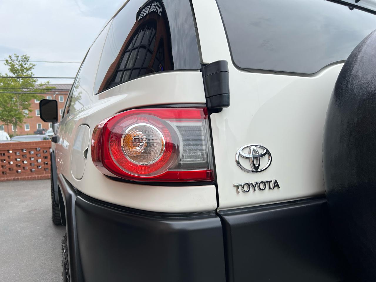 Toyota FJ Cruiser 4WD MT 2013