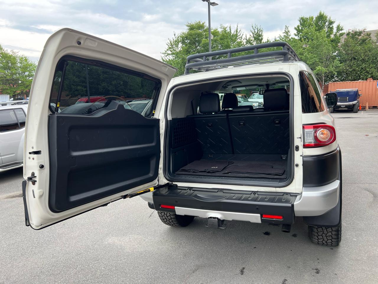 Toyota FJ Cruiser 4WD MT 2013
