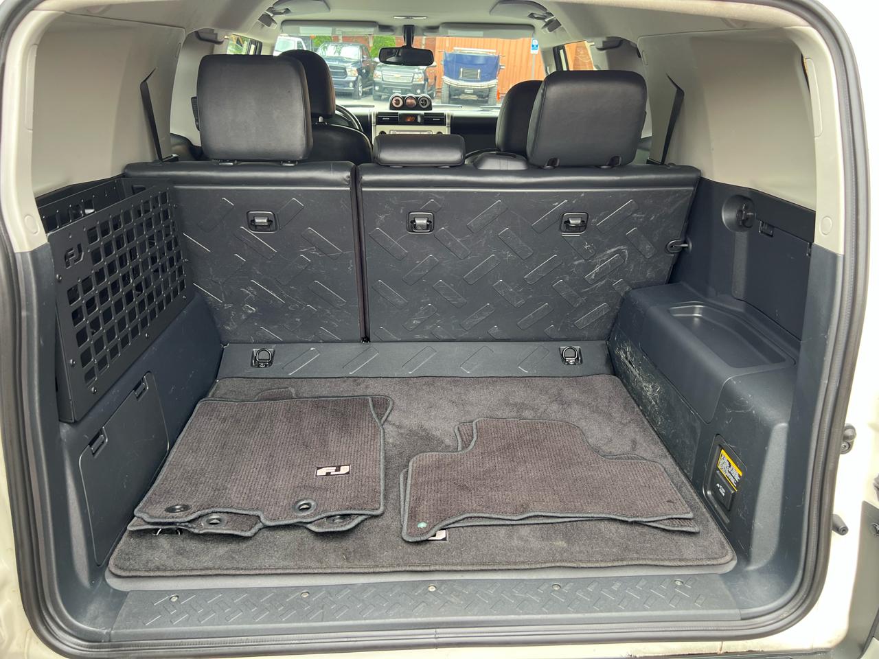 Toyota FJ Cruiser 4WD MT 2013