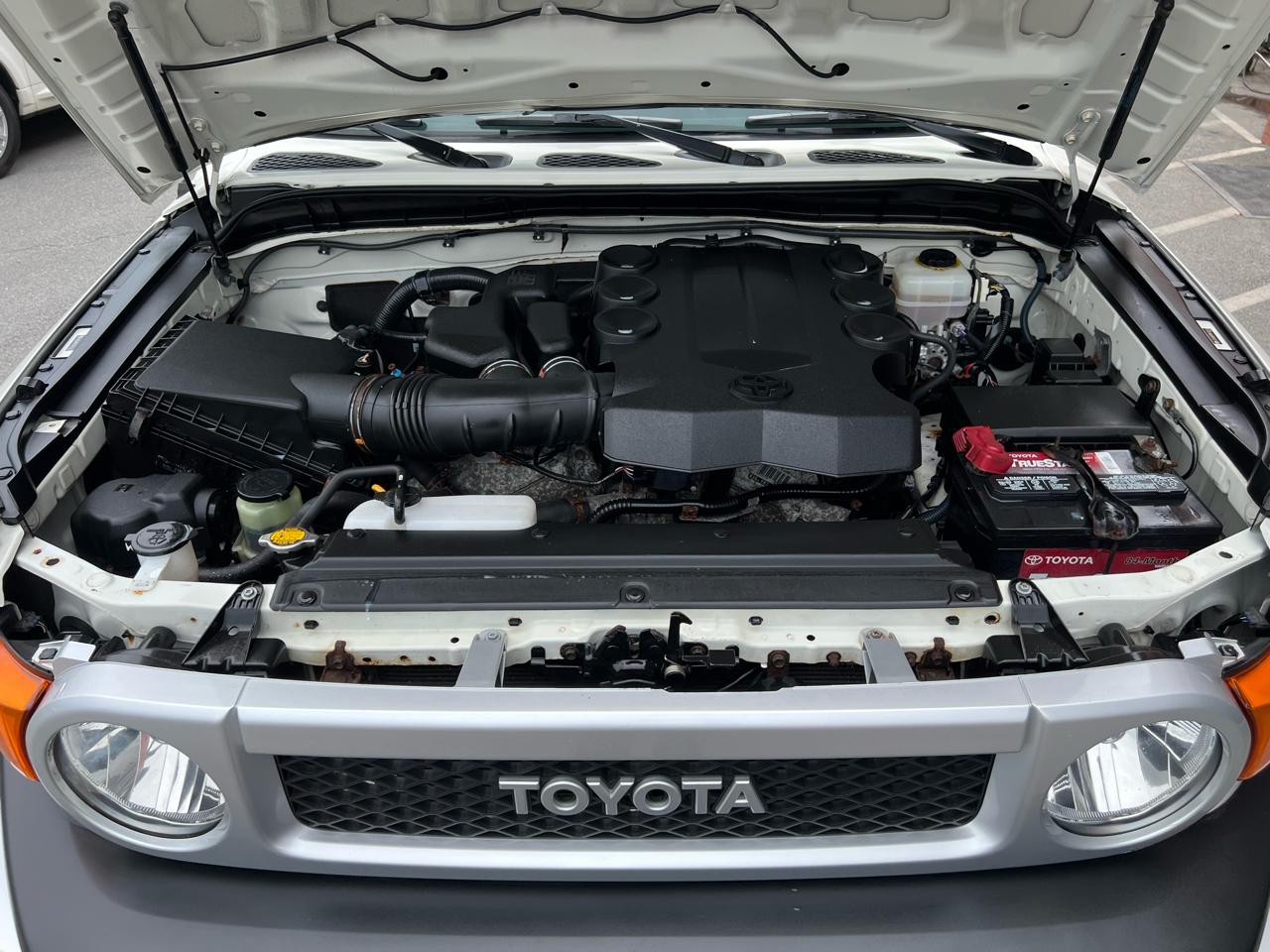 Toyota FJ Cruiser 4WD MT 2013