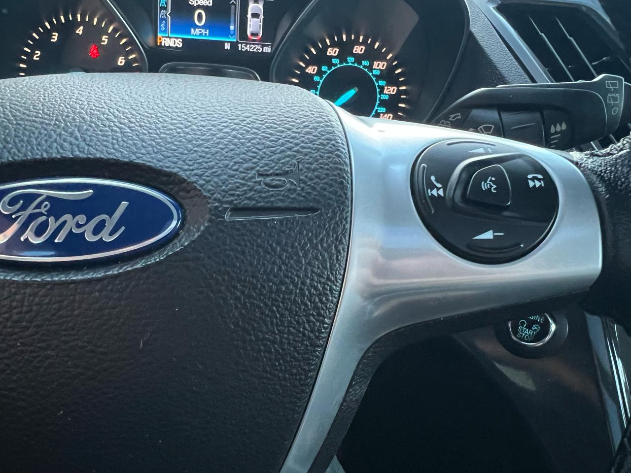 Ford Escape Titanium 4WD 2016