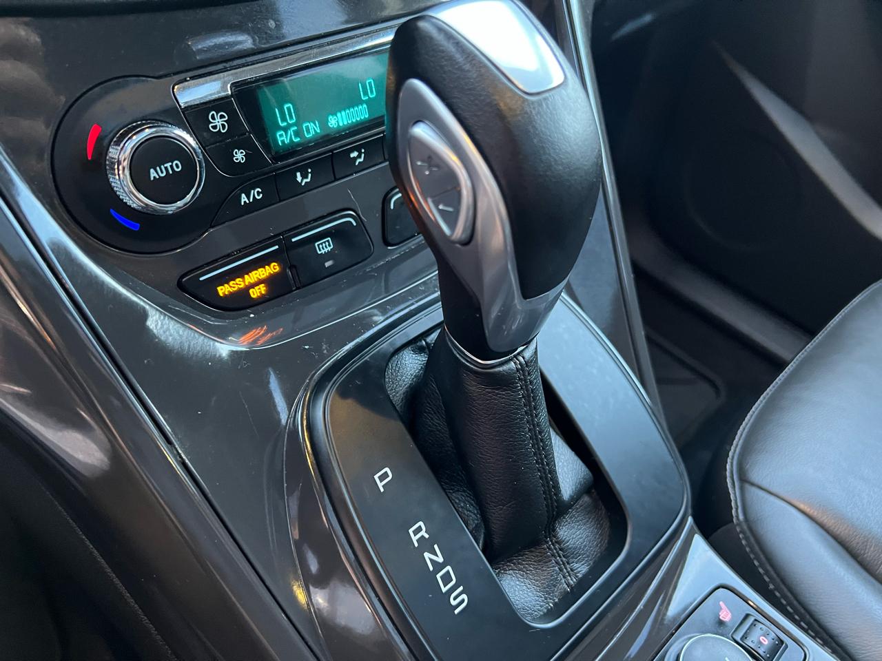 Ford Escape Titanium 4WD 2016