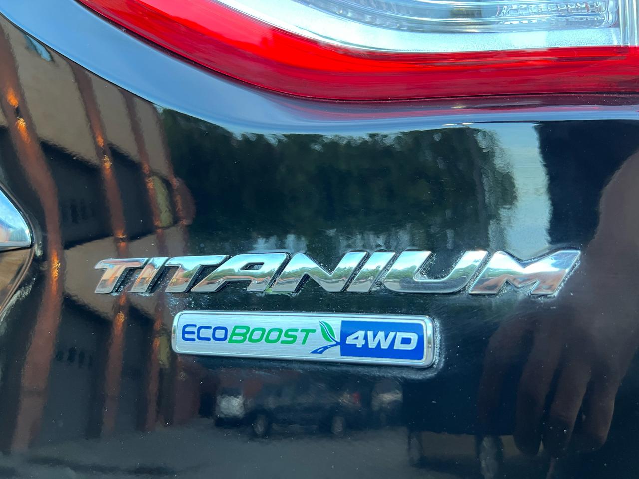 Ford Escape Titanium 4WD 2016
