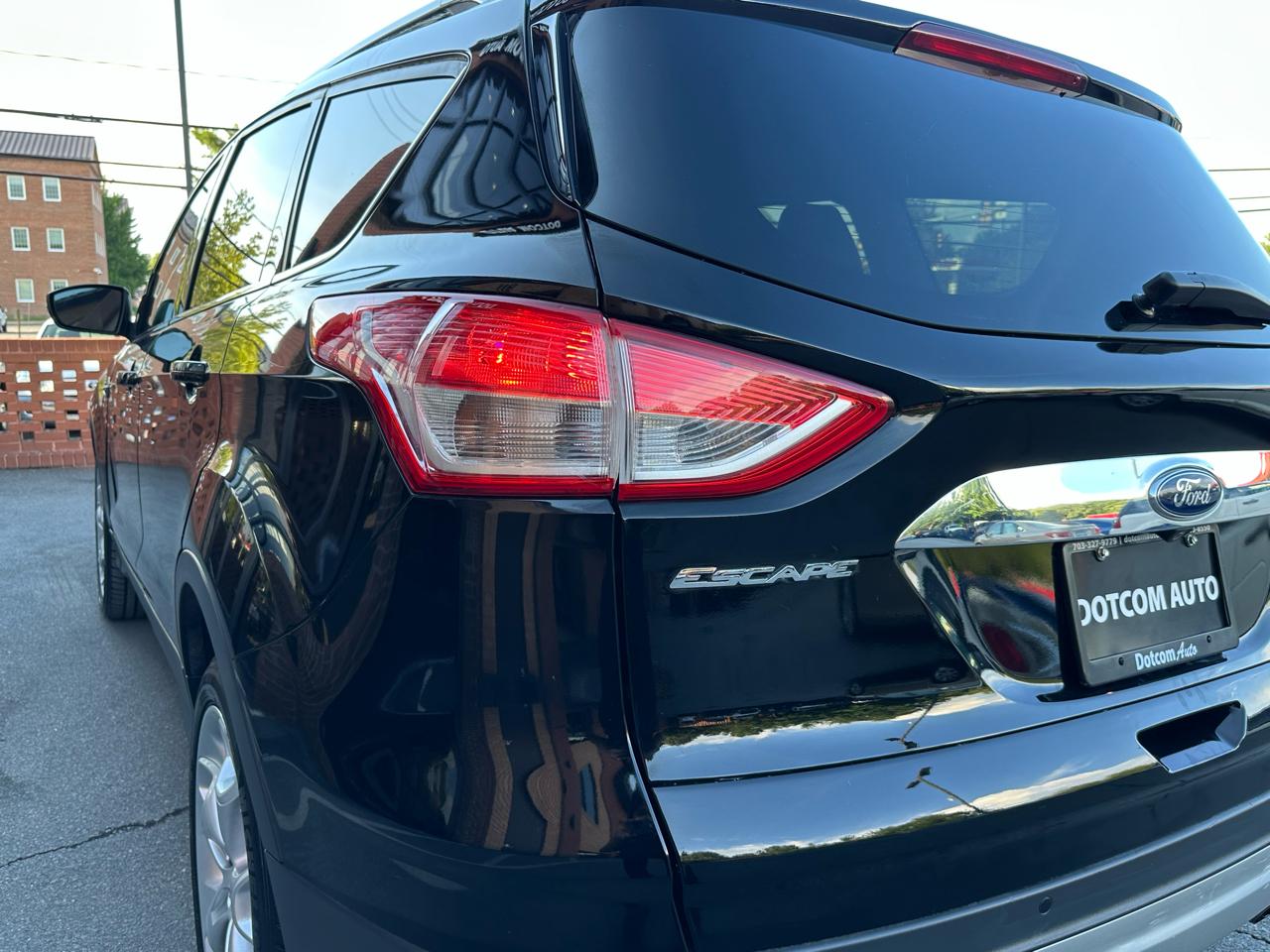 Ford Escape Titanium 4WD 2016