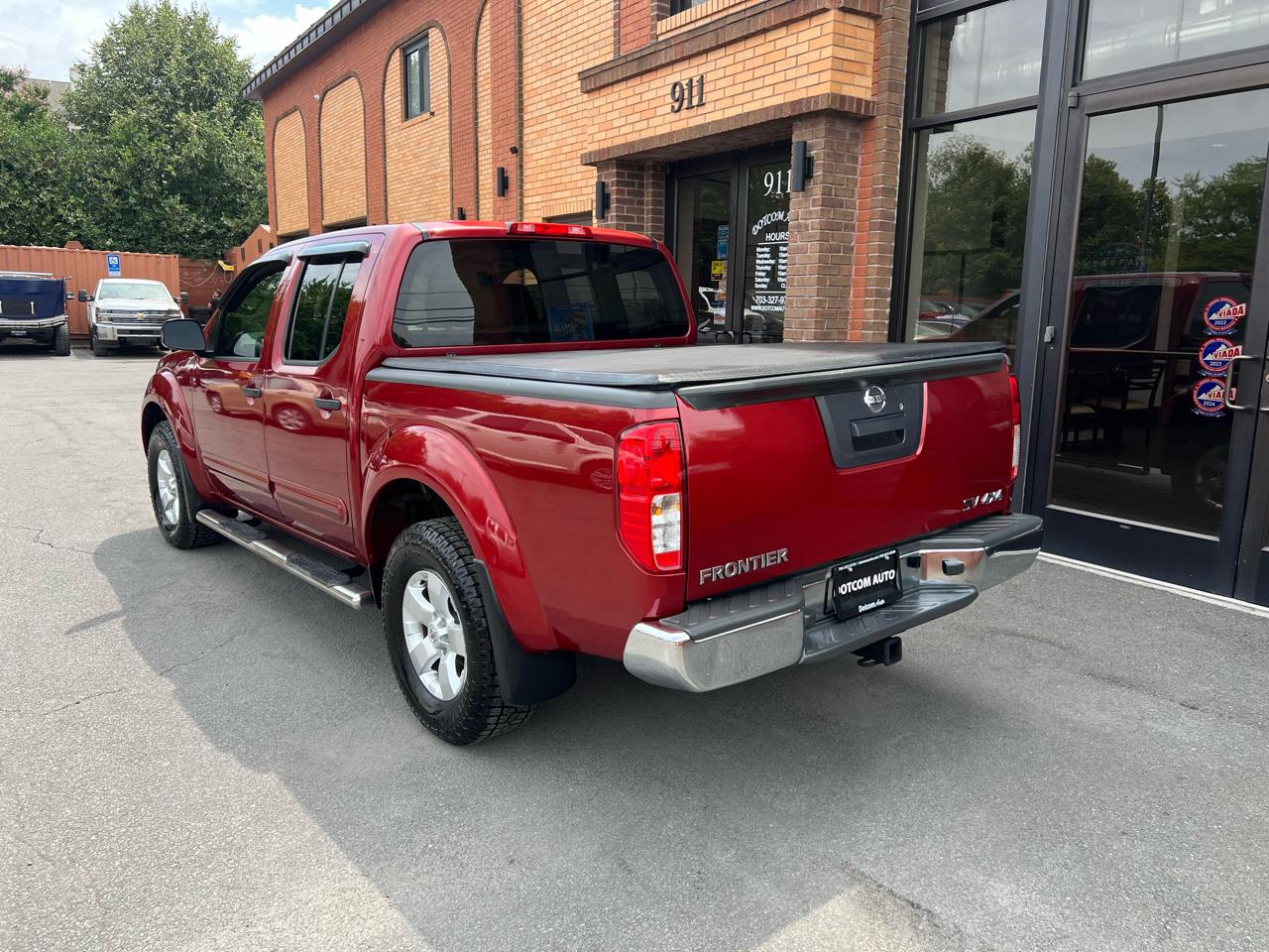 Nissan Frontier SL Crew Cab 4WD 2013
